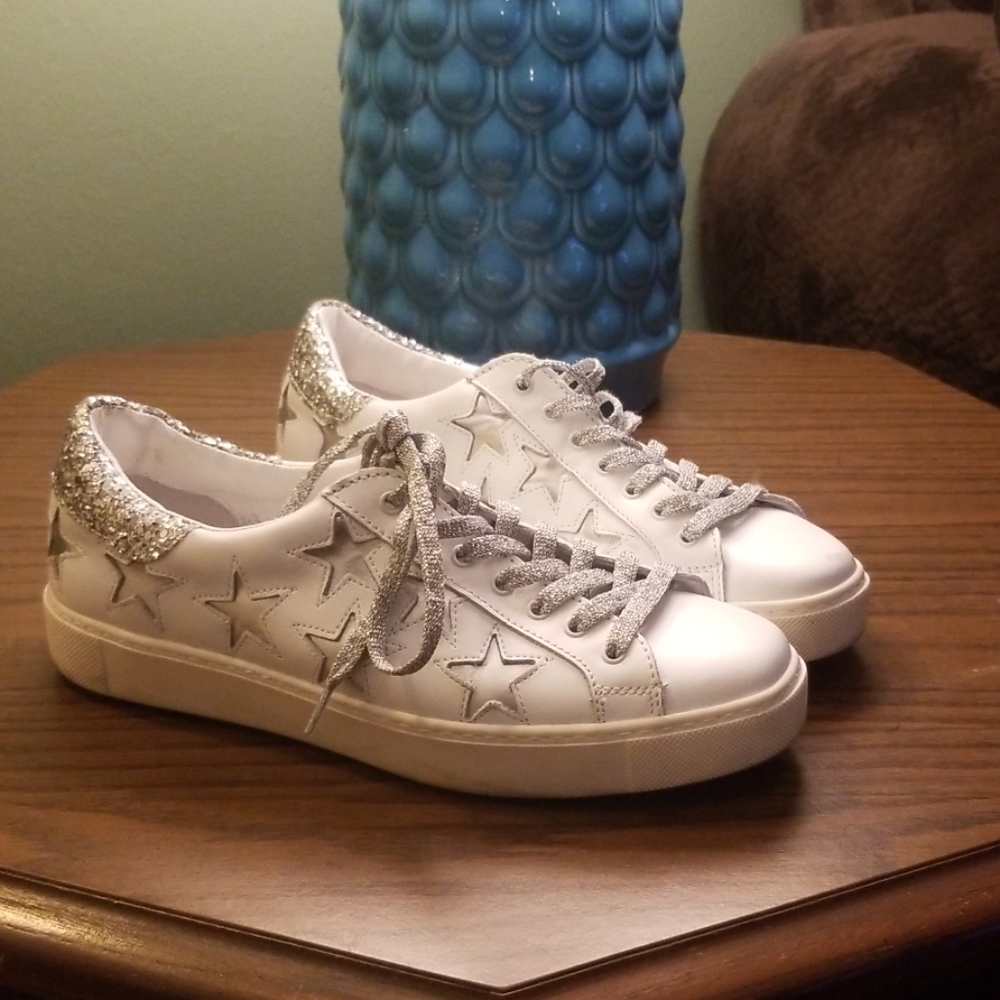 Dof sneakers